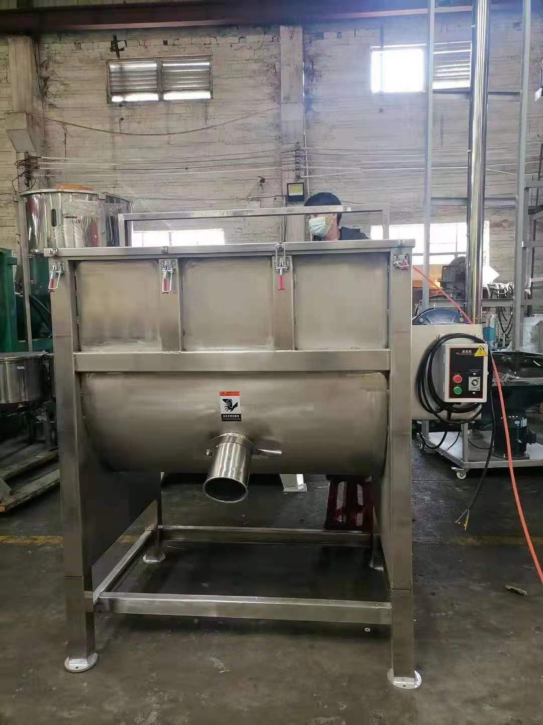 1000KG臥式塑料攪拌機廠家批發(fā)供應